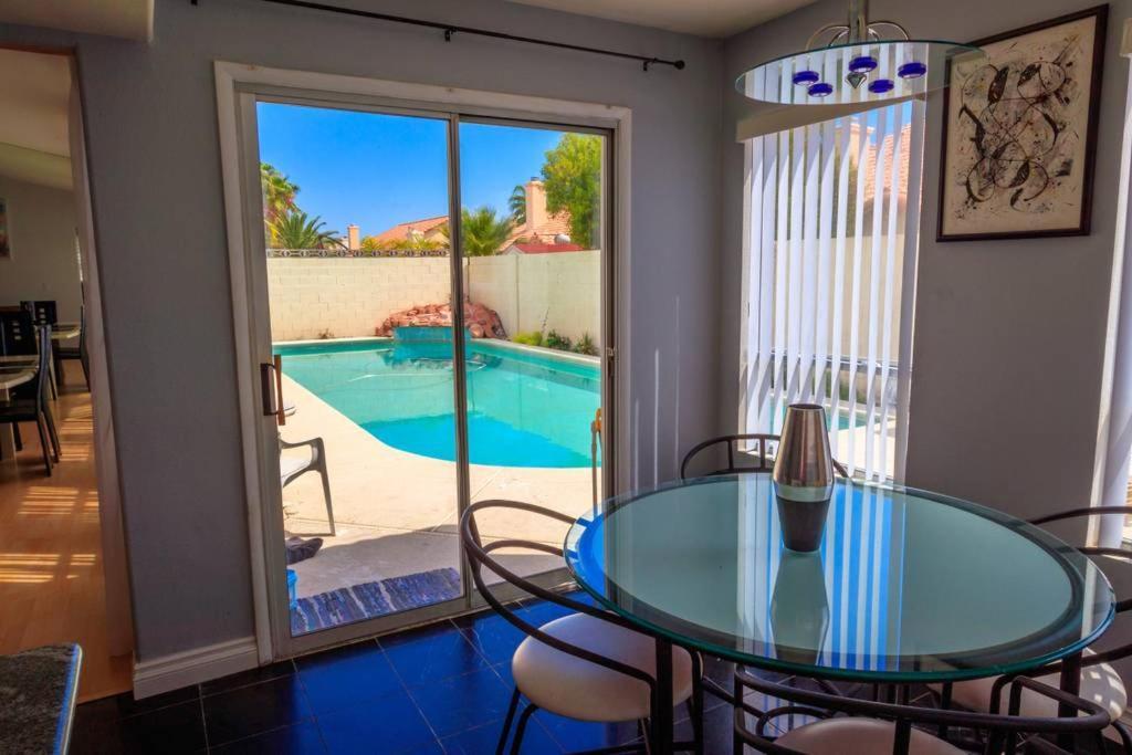 Luxury 1900 Sq Ft House Huge 46 Ft Pool & Hot Spa Las Vegas Exterior photo