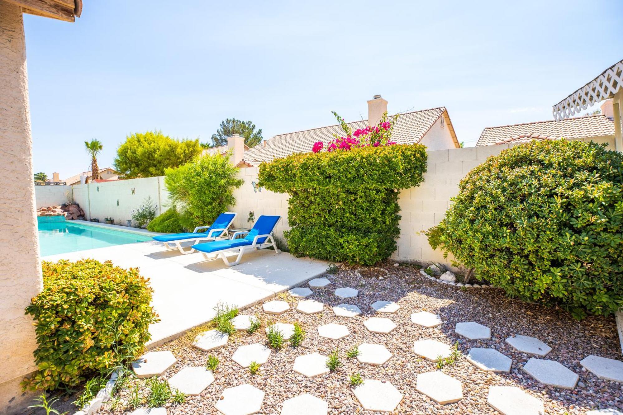 Luxury 1900 Sq Ft House Huge 46 Ft Pool & Hot Spa Las Vegas Exterior photo